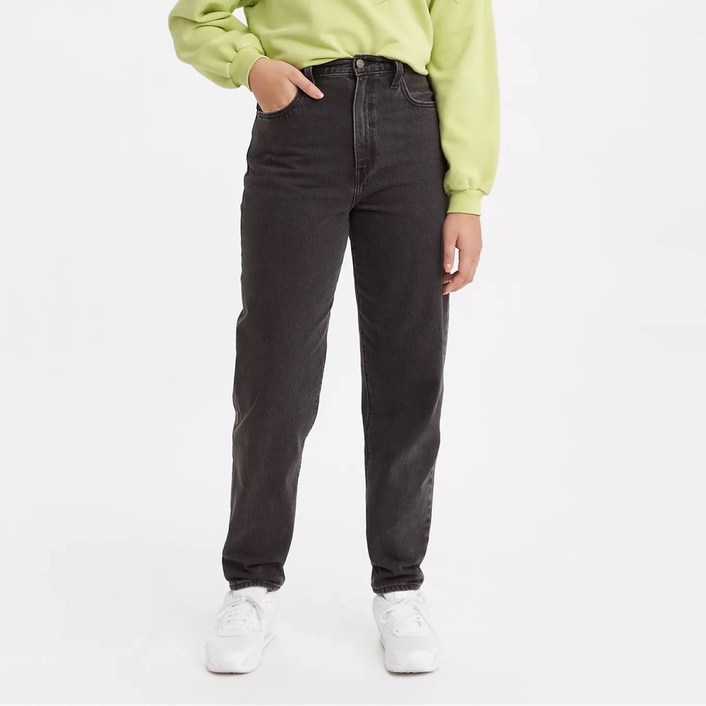 NWT Levi’s High Loose Taper Mom Jeans in Washed Black